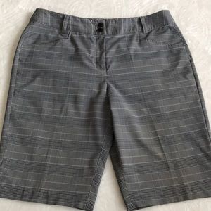 Callaway golf shorts EUC size 8